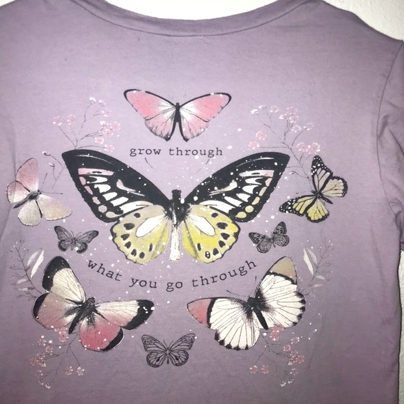 3/$15🦋Butterfly🦋T- Shirt - Picture 3 of 3